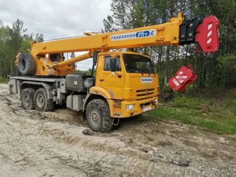 Услуги автокрана 25т 28м вездехода в Сертолово