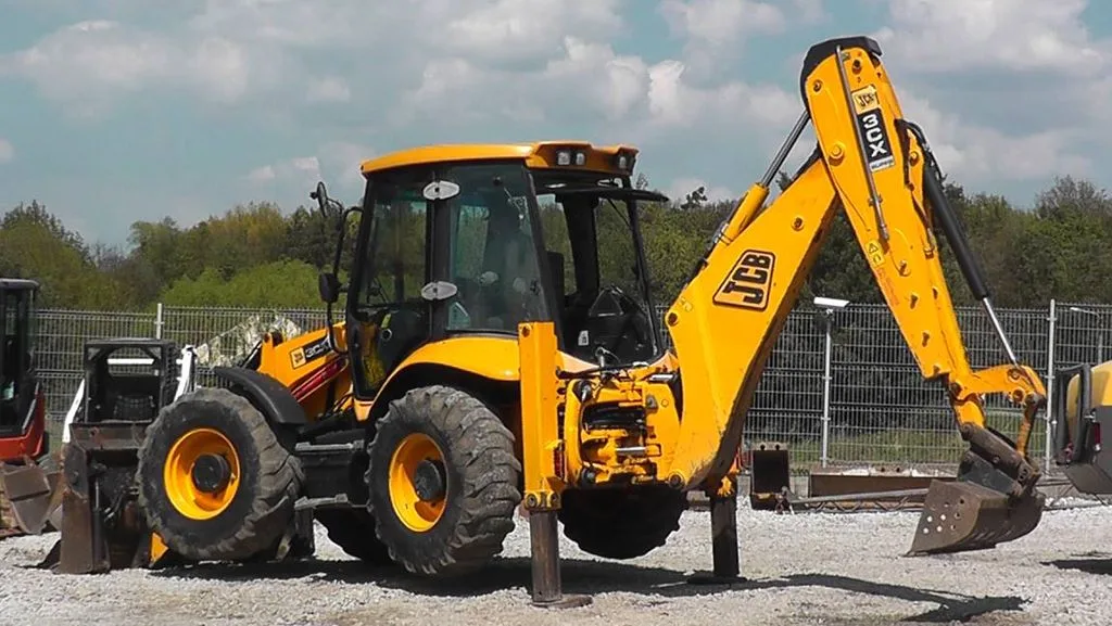 Коммунар экскаватор погрузчик в аренду. jcb 4cx